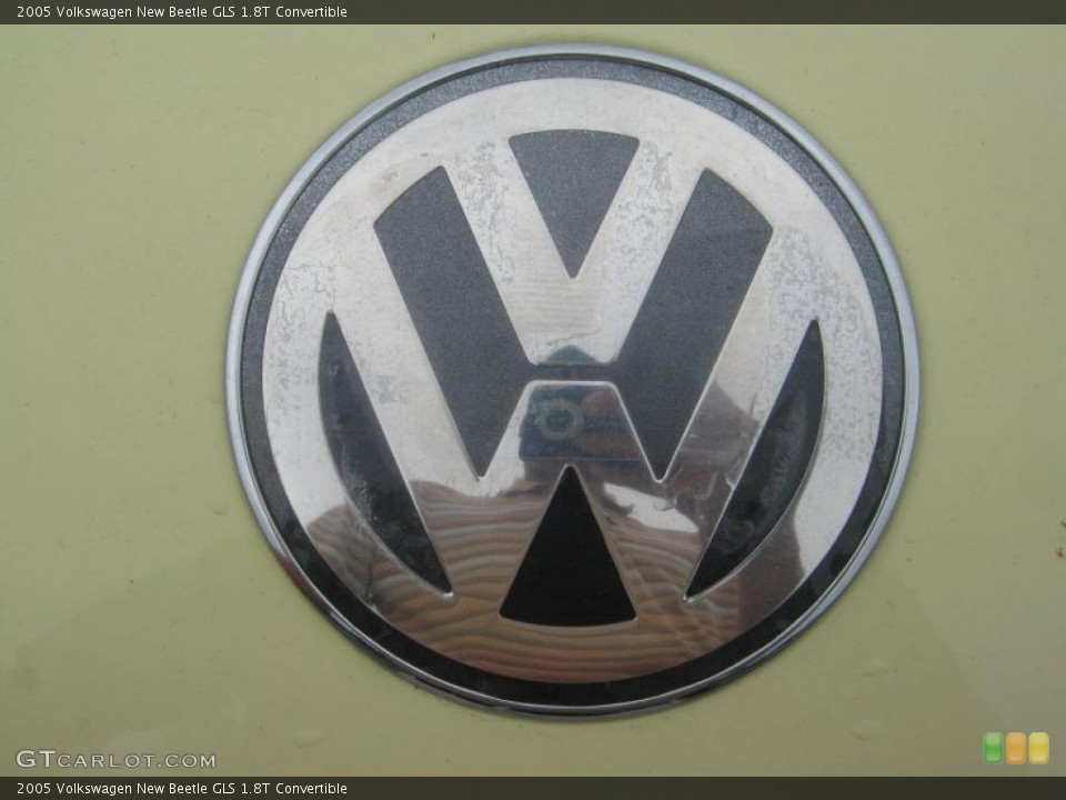 2005 Volkswagen New Beetle Badges and Logos