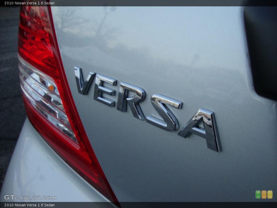 2010 Nissan Versa Badges and Logos
