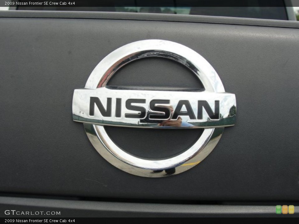 2009 Nissan Frontier Badges and Logos