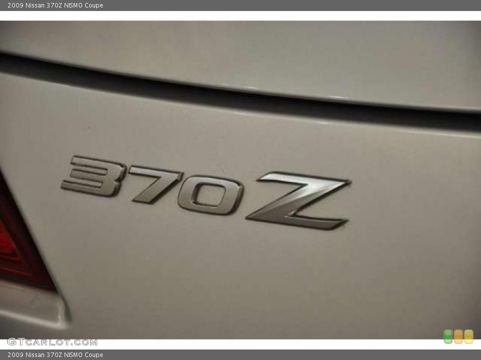 2009 Nissan 370Z Badges and Logos