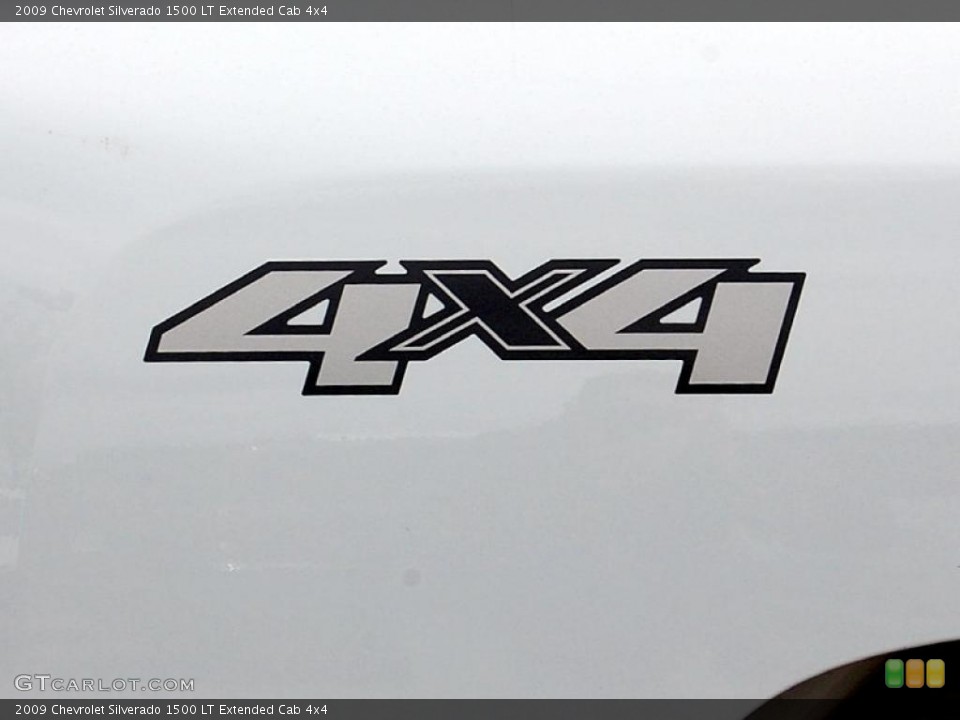 2009 Chevrolet Silverado 1500 Custom Badge and Logo Photo #49074029