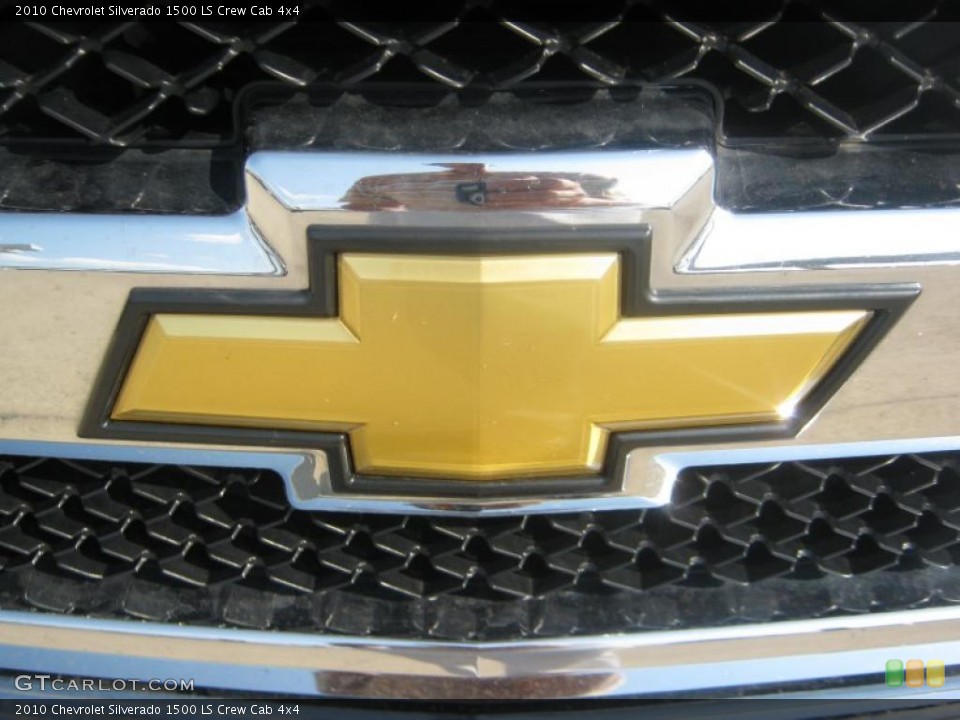 2010 Chevrolet Silverado 1500 Custom Badge and Logo Photo #49123373