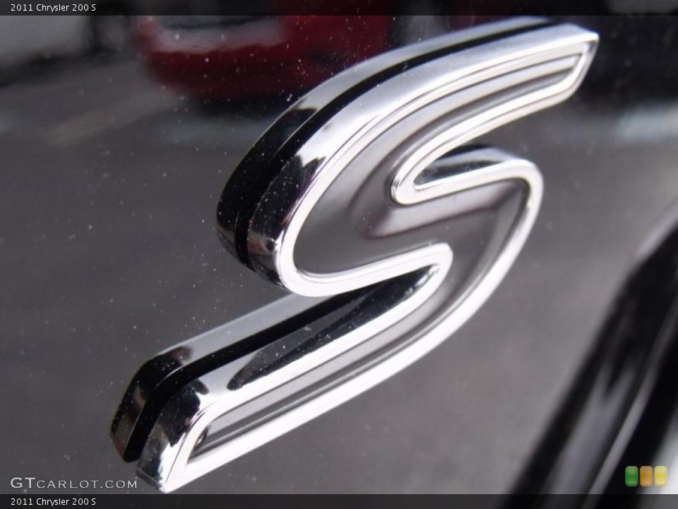 2011 Chrysler 200 Custom Badge and Logo Photo #49394333