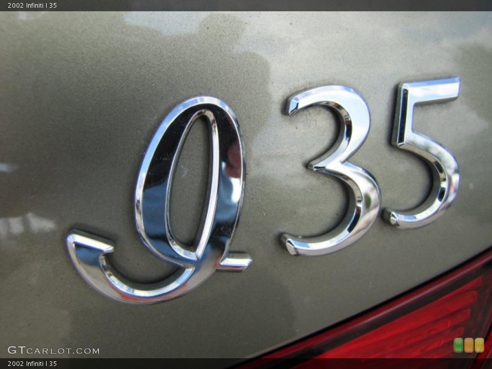 2002 Infiniti I Badges and Logos