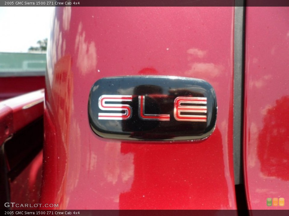 2005 GMC Sierra 1500 Custom Badge and Logo Photo #50512660