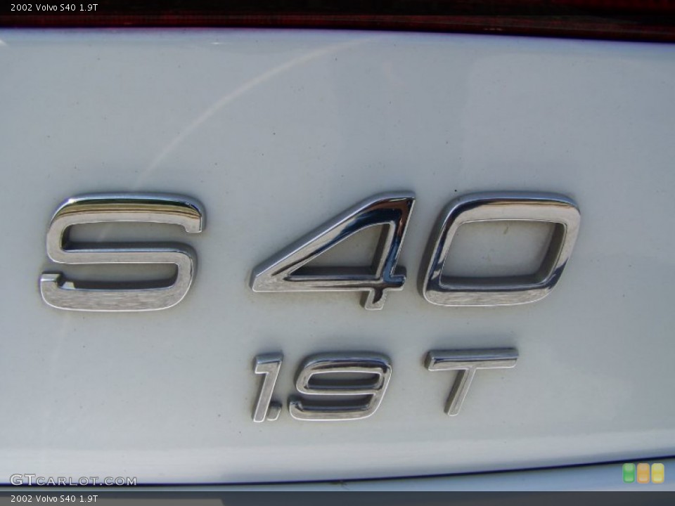 2002 Volvo S40 Badges and Logos