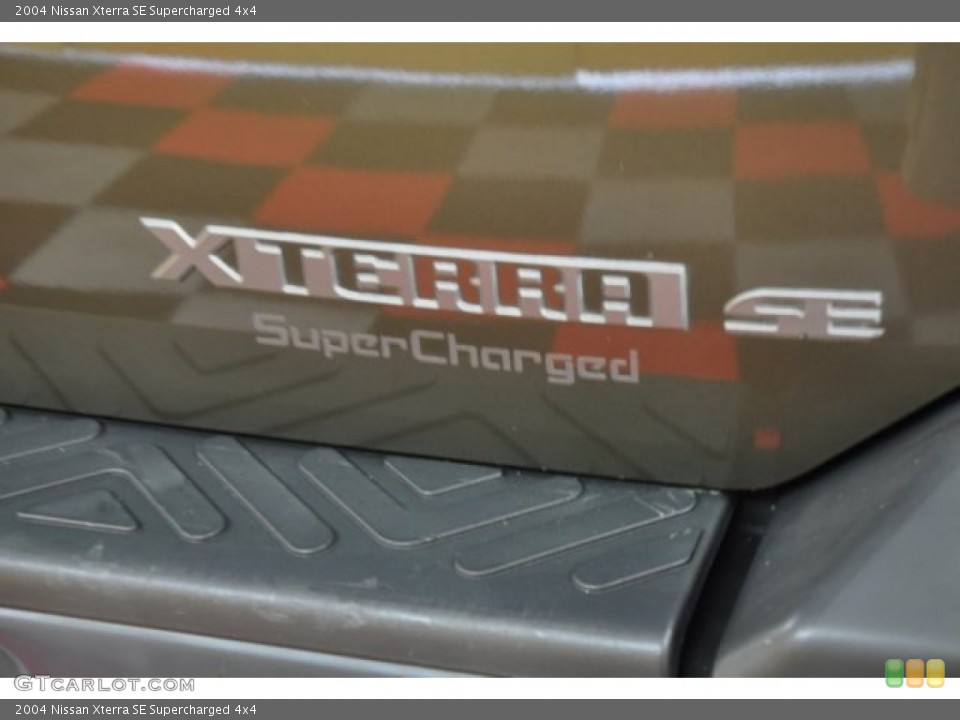 2004 Nissan Xterra Badges and Logos