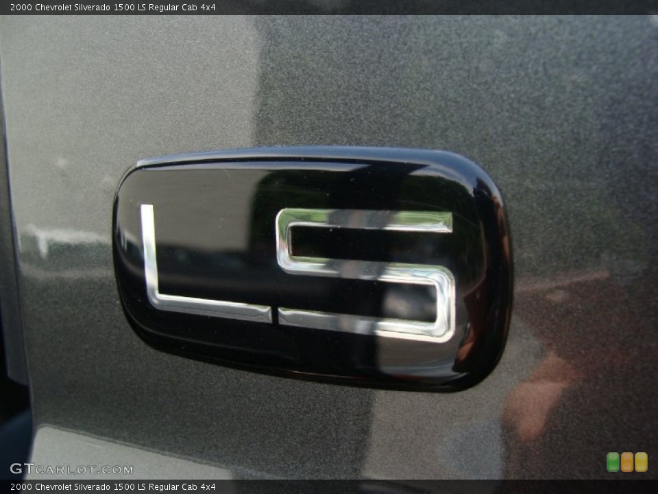 2000 Chevrolet Silverado 1500 Custom Badge and Logo Photo #51301132