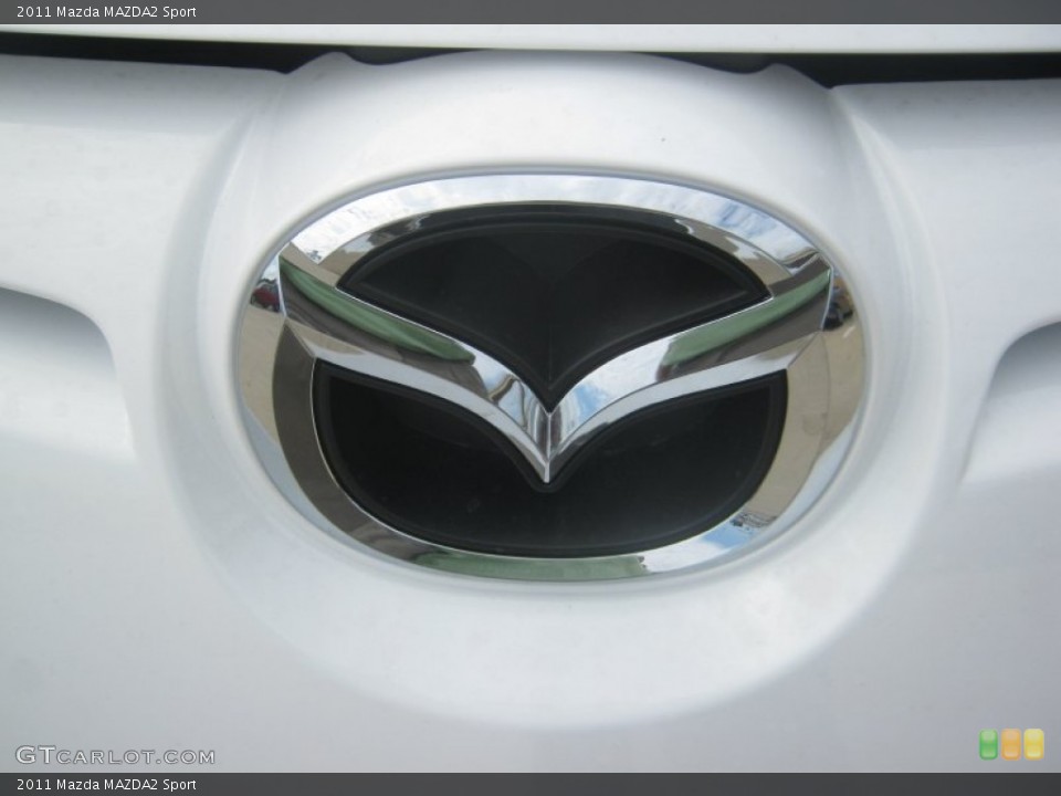 2011 Mazda MAZDA2 Badges and Logos
