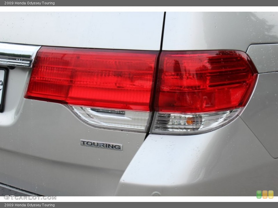 2009 Honda Odyssey Custom Badge and Logo Photo #52319301