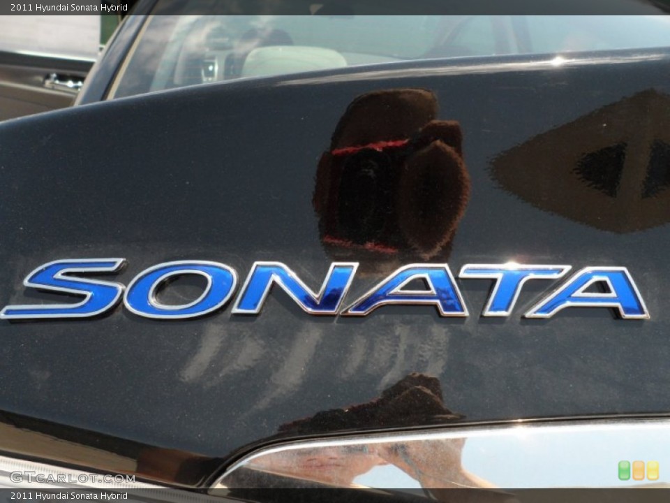 2011 Hyundai Sonata Custom Badge and Logo Photo #52522563