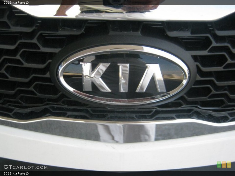 2012 Kia Forte Badges and Logos