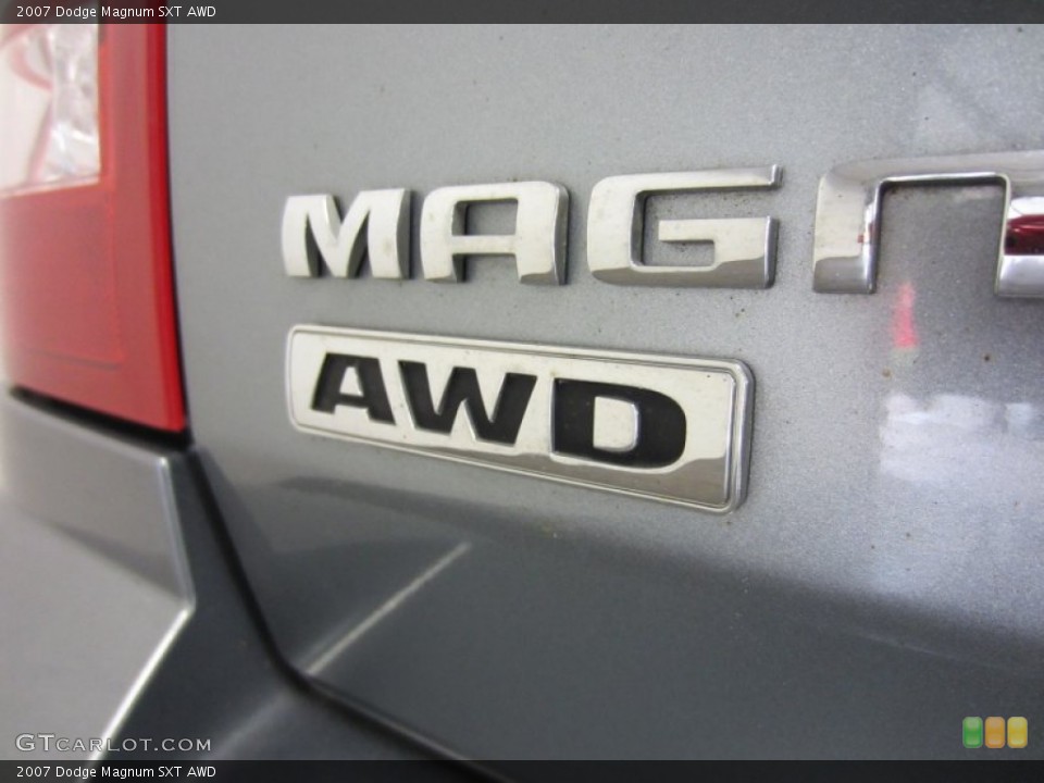 2007 Dodge Magnum Custom Badge and Logo Photo #52618202