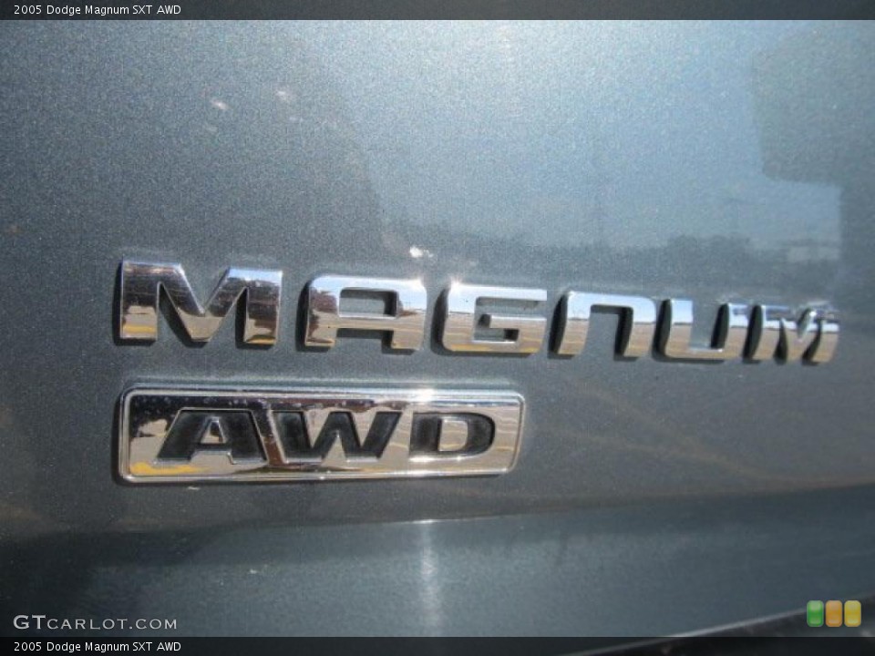 2005 Dodge Magnum Custom Badge and Logo Photo #52777672