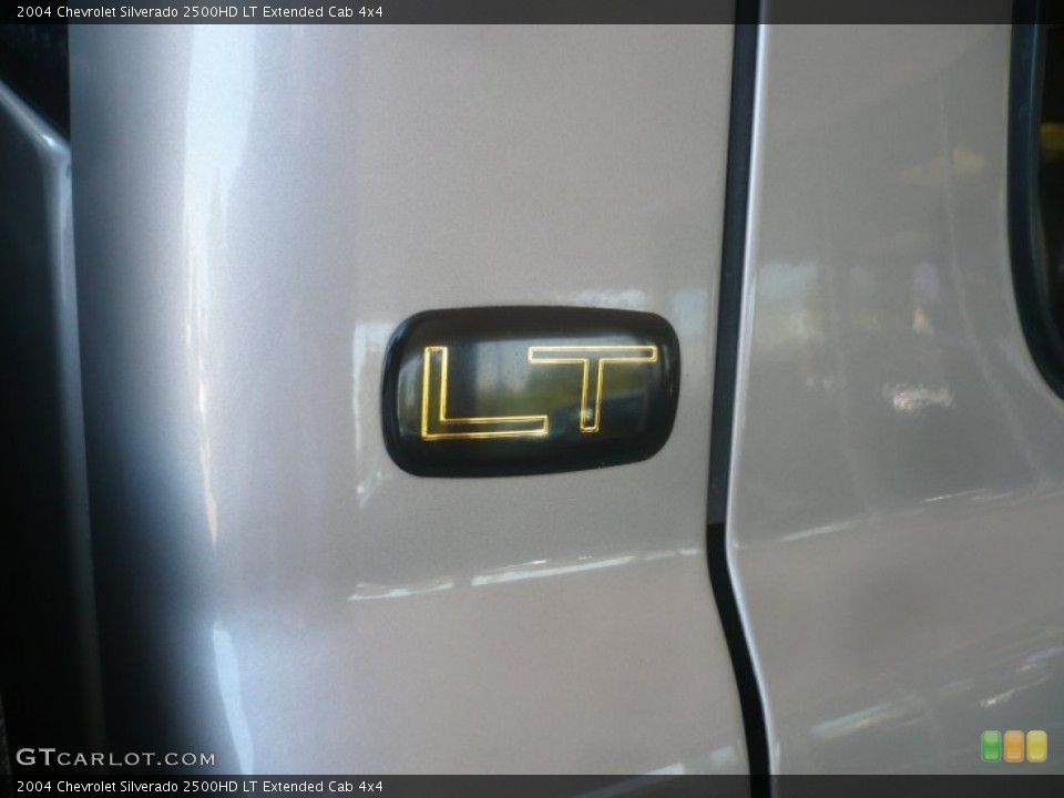 2004 Chevrolet Silverado 2500HD Custom Badge and Logo Photo #52827821