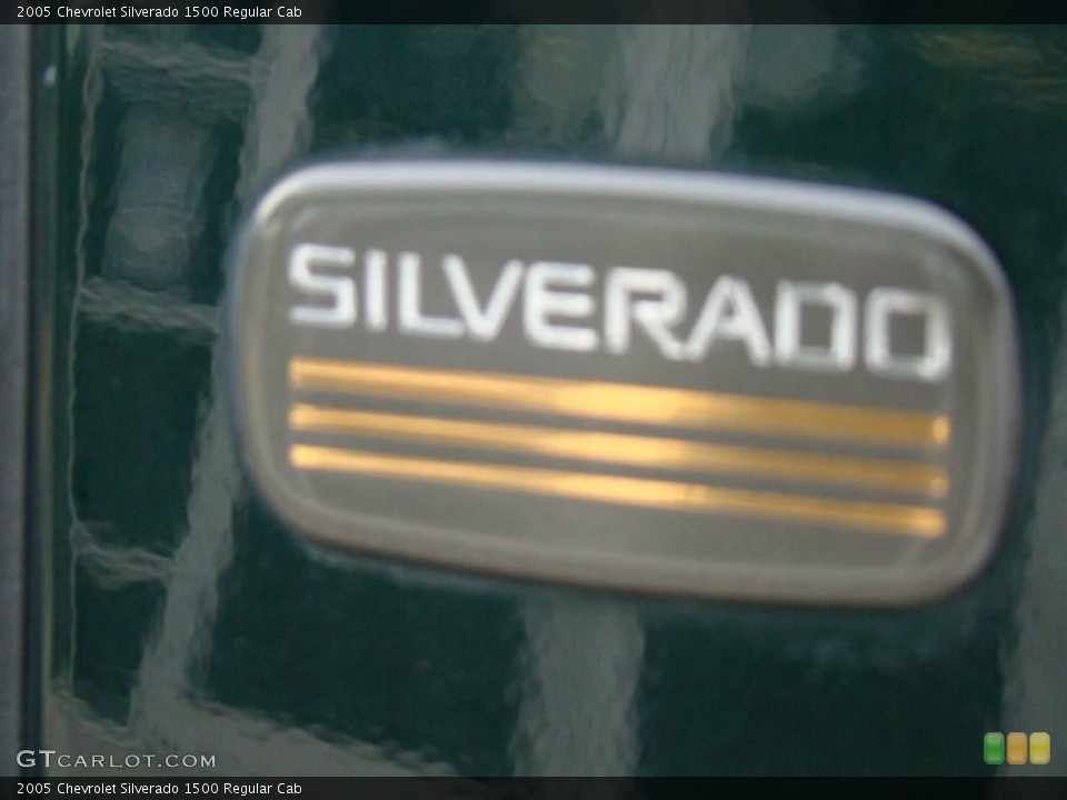 2005 Chevrolet Silverado 1500 Custom Badge and Logo Photo #53000422