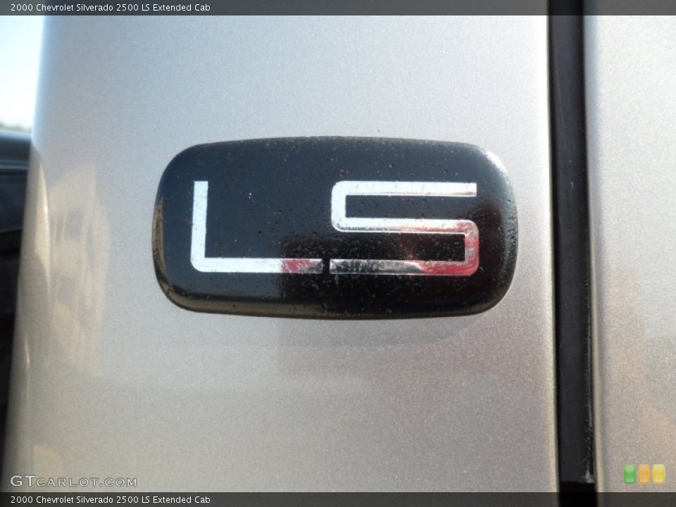2000 Chevrolet Silverado 2500 Custom Badge and Logo Photo #53138131