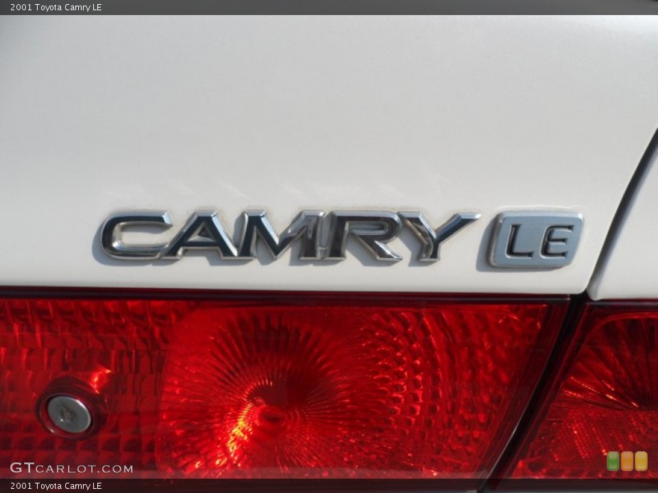 2001 Toyota Camry Badges and Logos