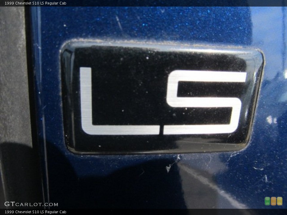 1999 Chevrolet S10 Badges and Logos