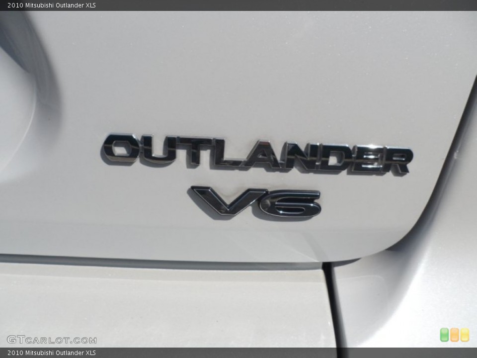 2010 Mitsubishi Outlander Custom Badge and Logo Photo #53656304