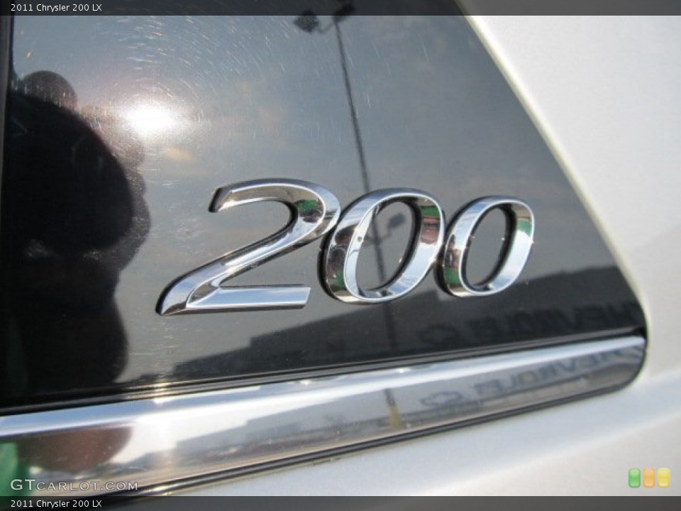 2011 Chrysler 200 Badges and Logos