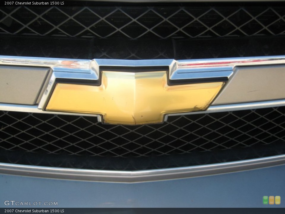 2007 Chevrolet Suburban Badges and Logos