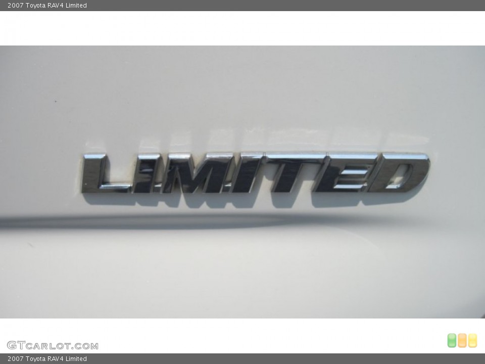 2007 Toyota RAV4 Badges and Logos