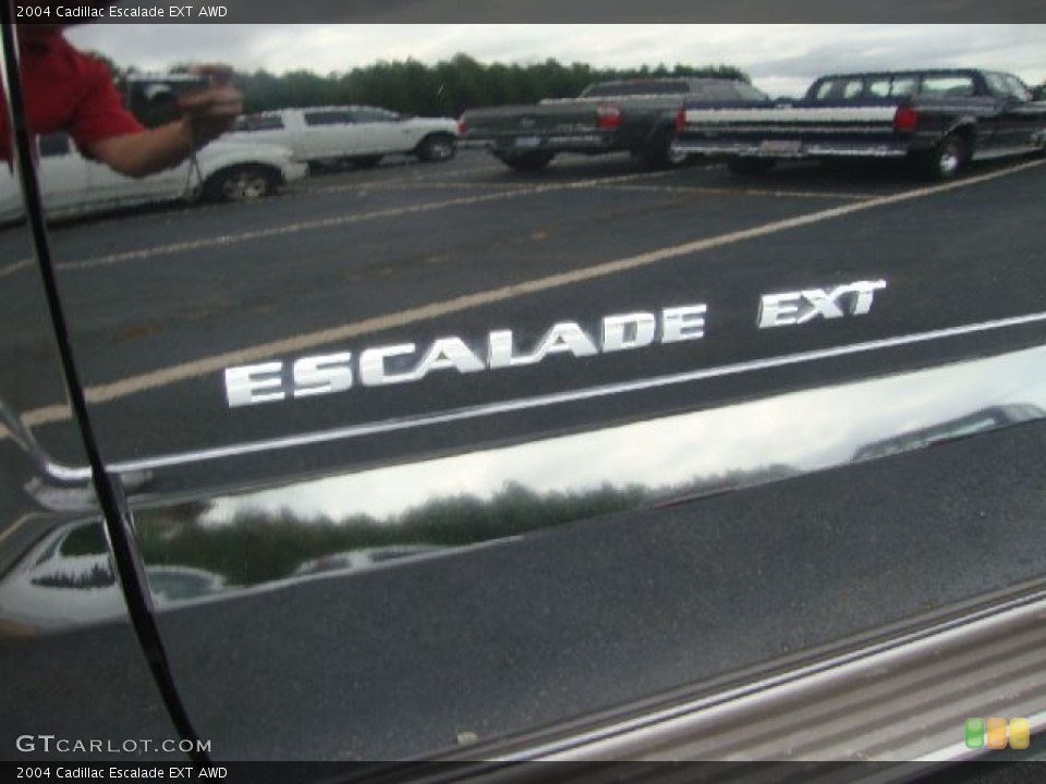 2004 Cadillac Escalade Custom Badge and Logo Photo #54580421