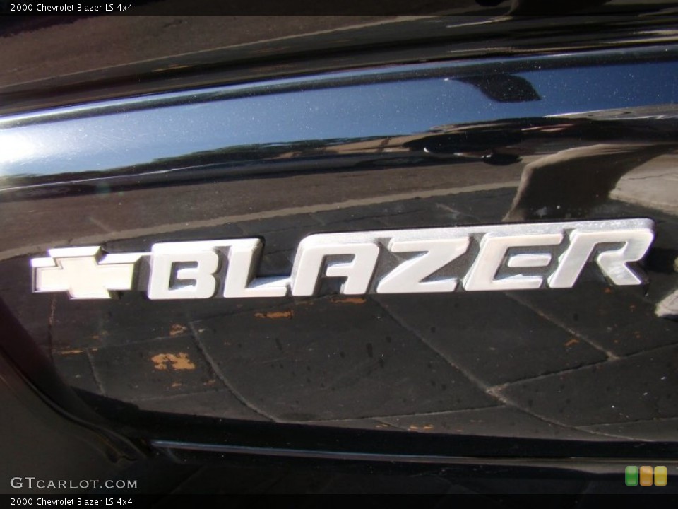 2000 Chevrolet Blazer Badges and Logos