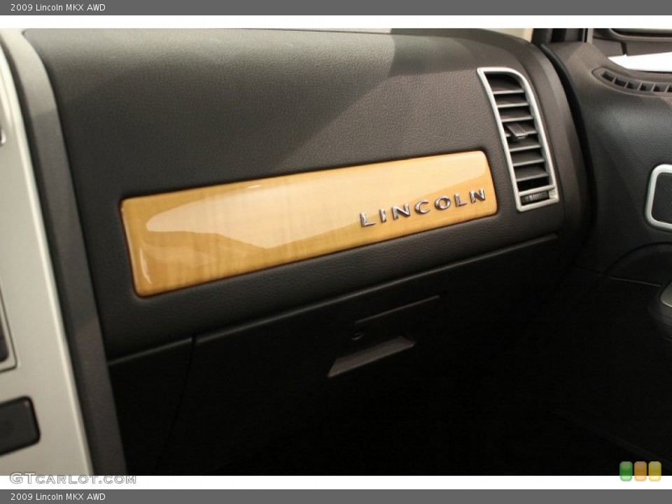 2009 Lincoln MKX Badges and Logos