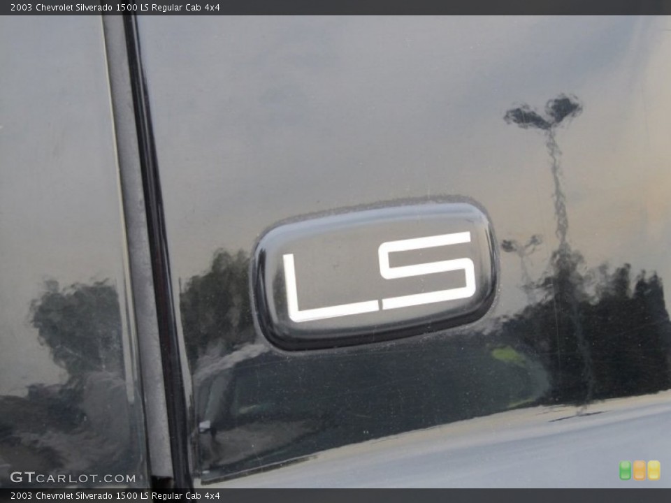 2003 Chevrolet Silverado 1500 Custom Badge and Logo Photo #55127886