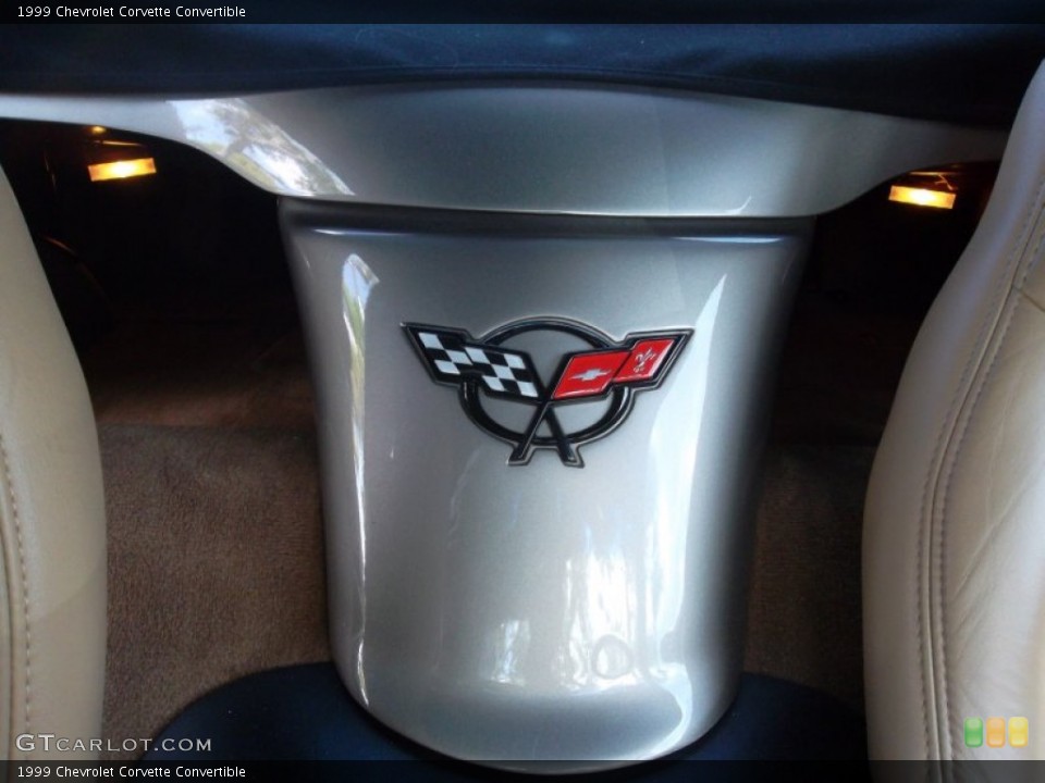 1999 Chevrolet Corvette Badges and Logos