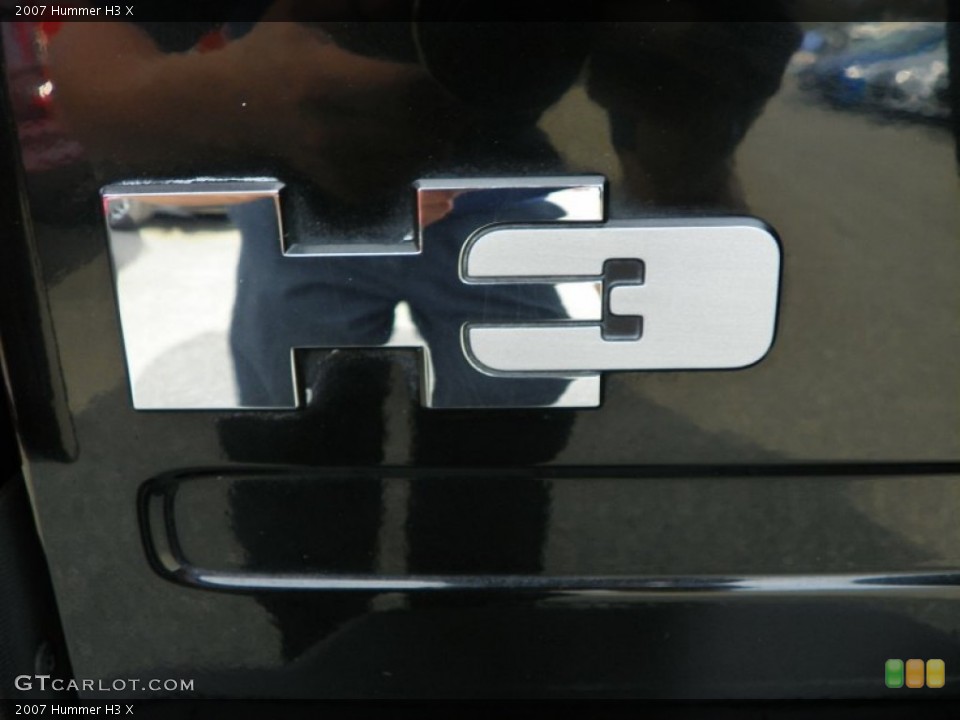 2007 Hummer H3 Custom Badge and Logo Photo #55232944