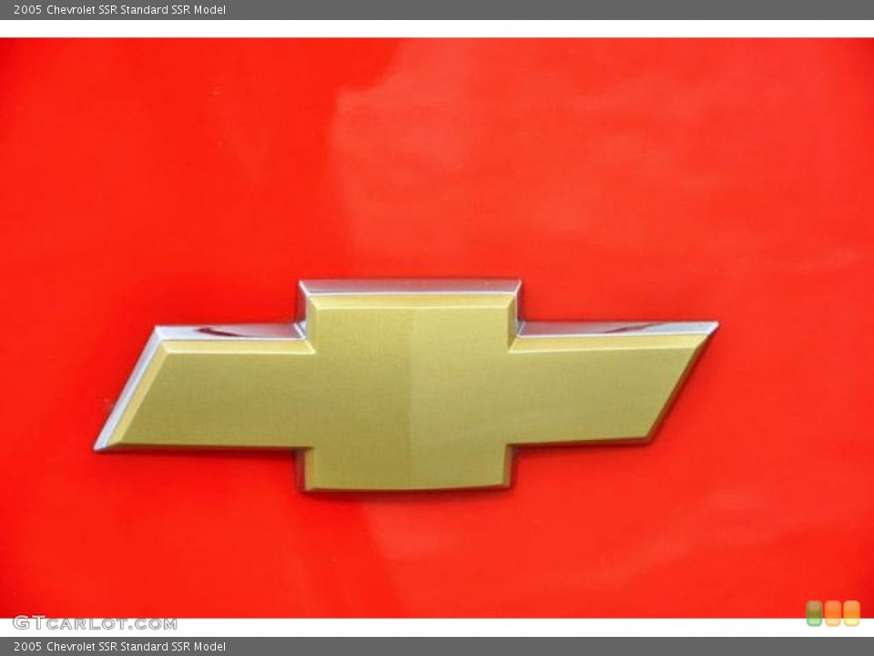 2005 Chevrolet SSR Custom Badge and Logo Photo #55269049