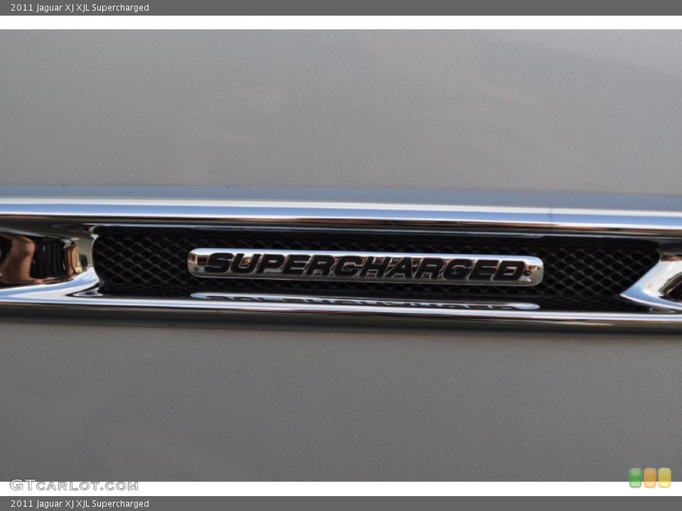 2011 Jaguar XJ Custom Badge and Logo Photo #55315360
