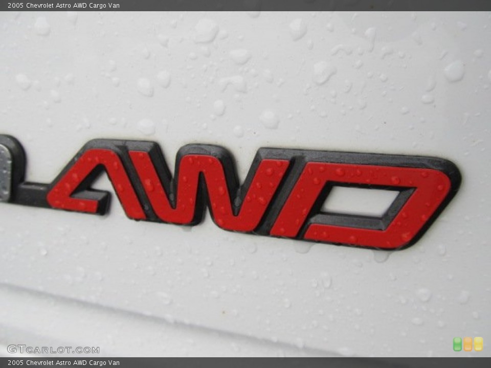 2005 Chevrolet Astro Badges and Logos