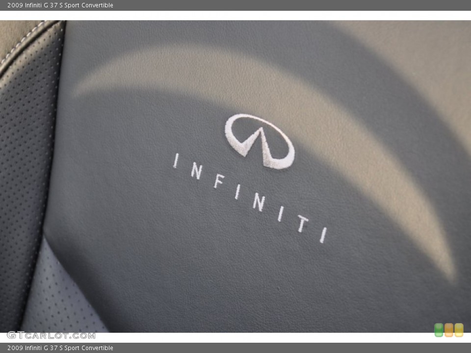 2009 Infiniti G Custom Badge and Logo Photo #55564308