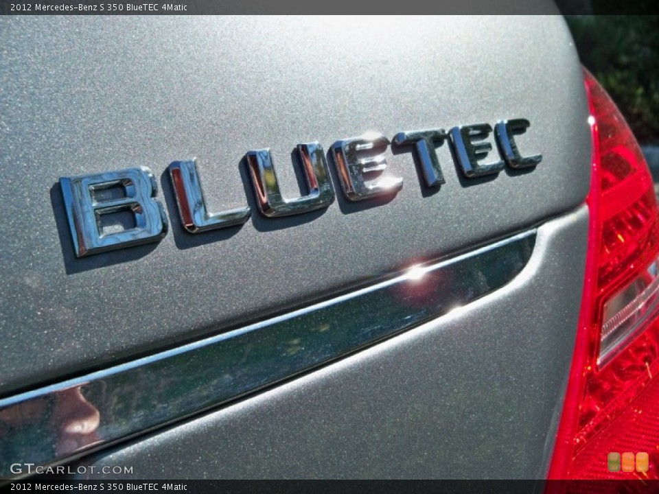 2012 Mercedes-Benz S Badges and Logos