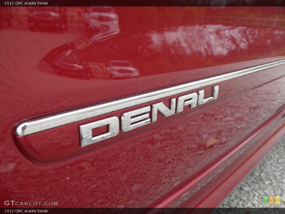 2012 GMC Acadia Badges and Logos