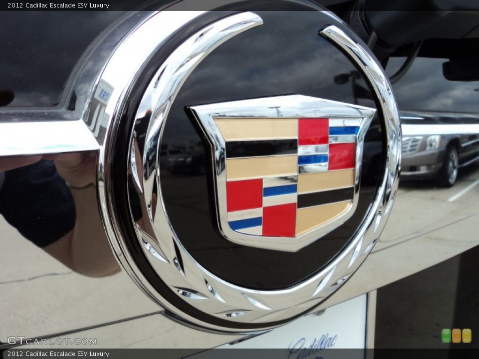 2012 Cadillac Escalade Badges and Logos