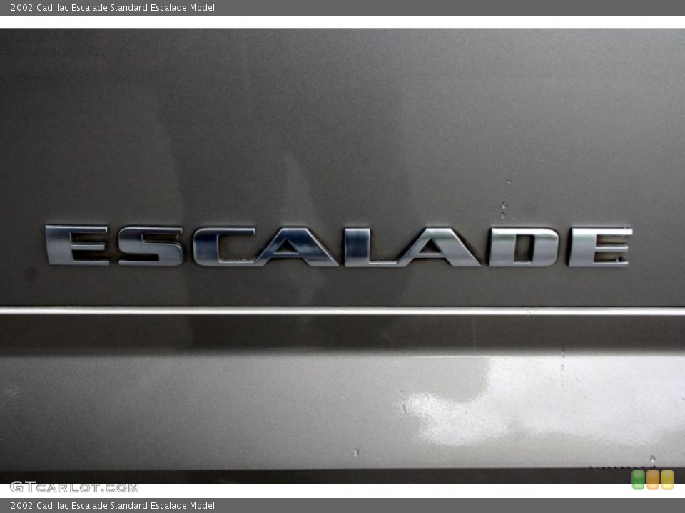 2002 Cadillac Escalade Badges and Logos