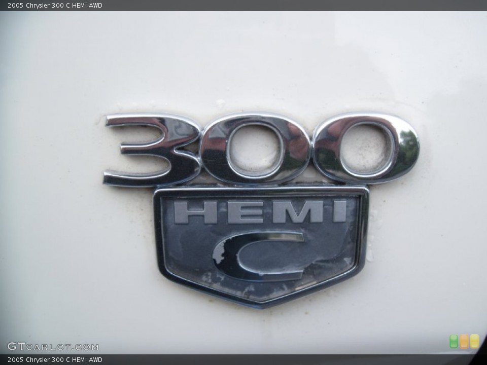 2005 Chrysler 300 Badges and Logos