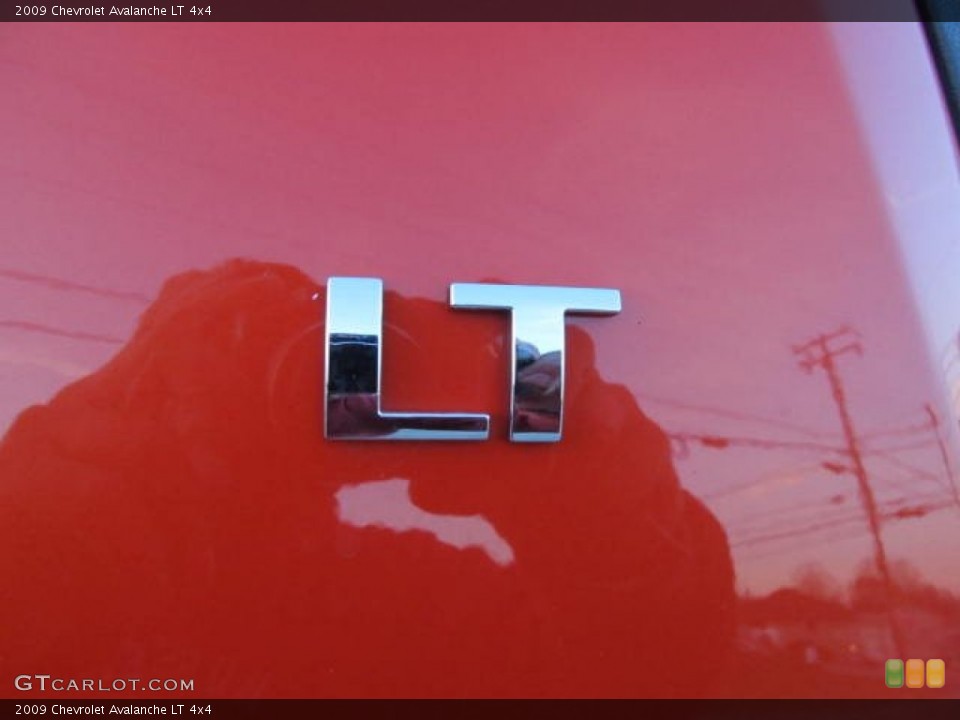 2009 Chevrolet Avalanche Custom Badge and Logo Photo #56753325