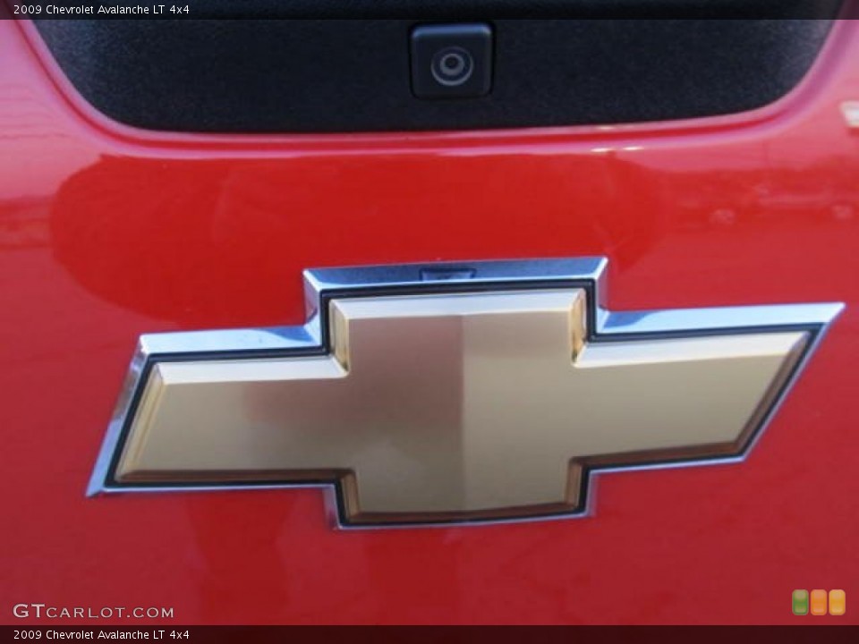 2009 Chevrolet Avalanche Custom Badge and Logo Photo #56753451