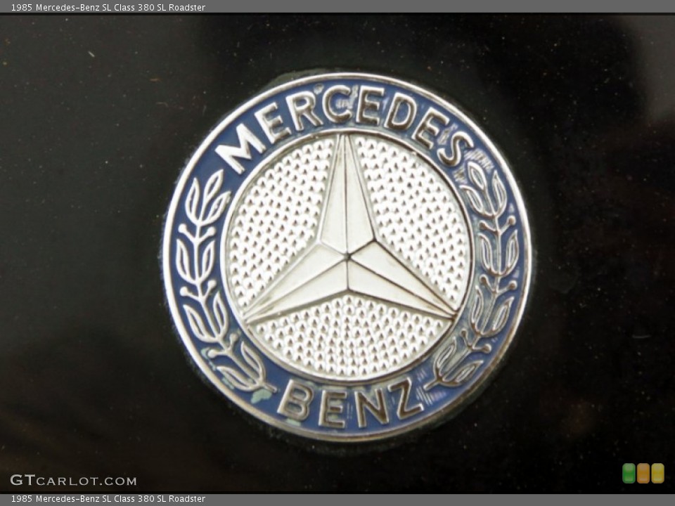 1985 Mercedes-Benz SL Class Badges and Logos