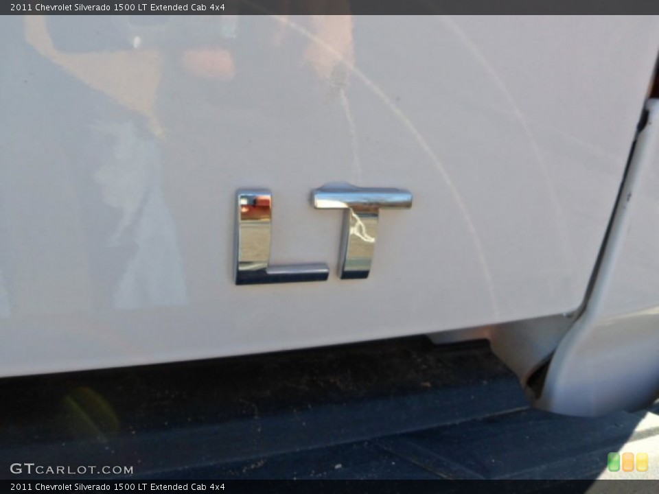 2011 Chevrolet Silverado 1500 Custom Badge and Logo Photo #57263807