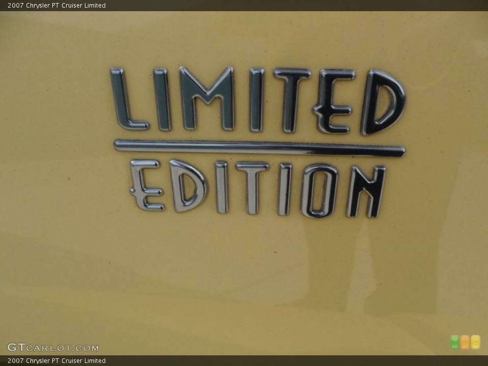 2007 Chrysler PT Cruiser Badges and Logos