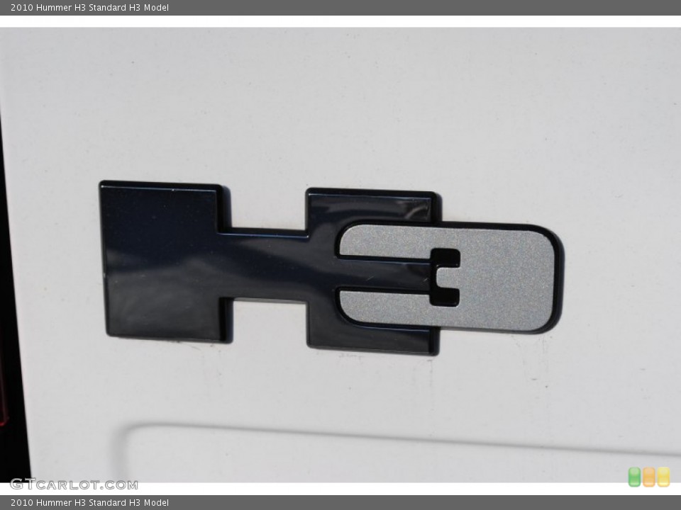 2010 Hummer H3 Badges and Logos