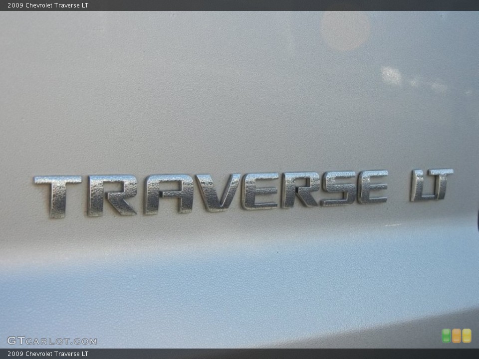 2009 Chevrolet Traverse Badges and Logos