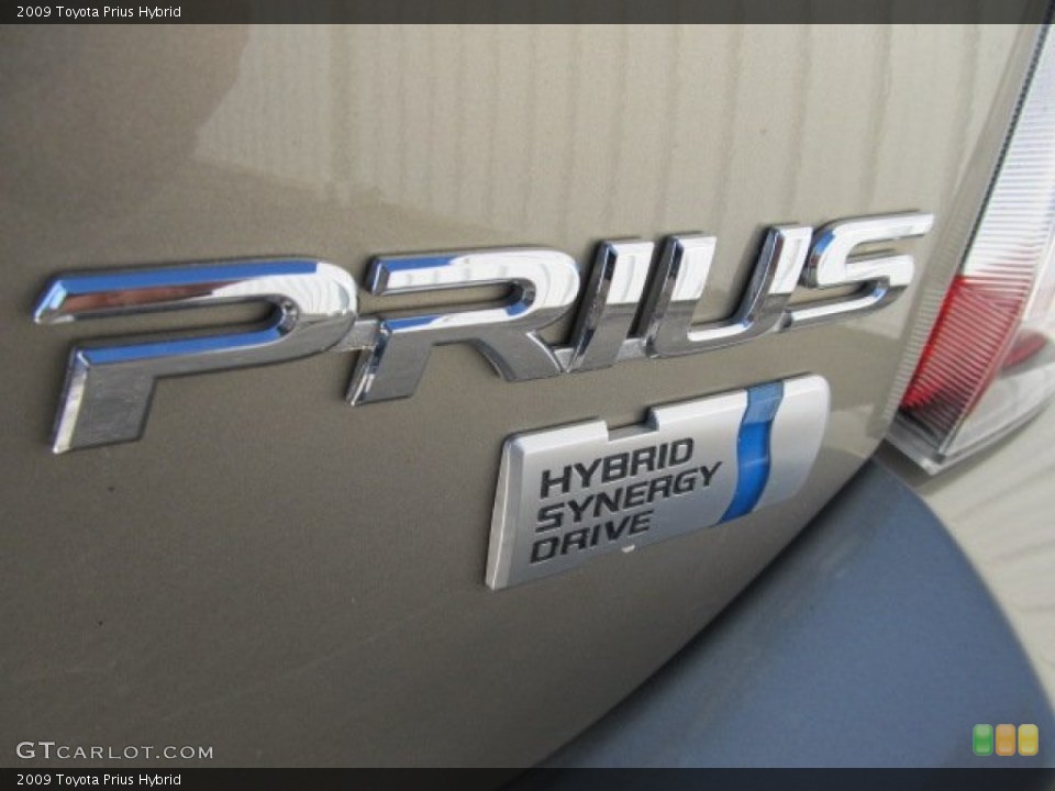 2009 Toyota Prius Badges and Logos